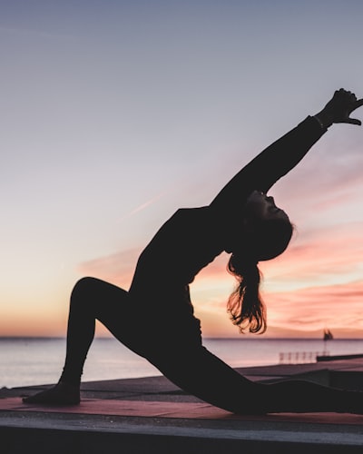 Yoga-Pose mit Block